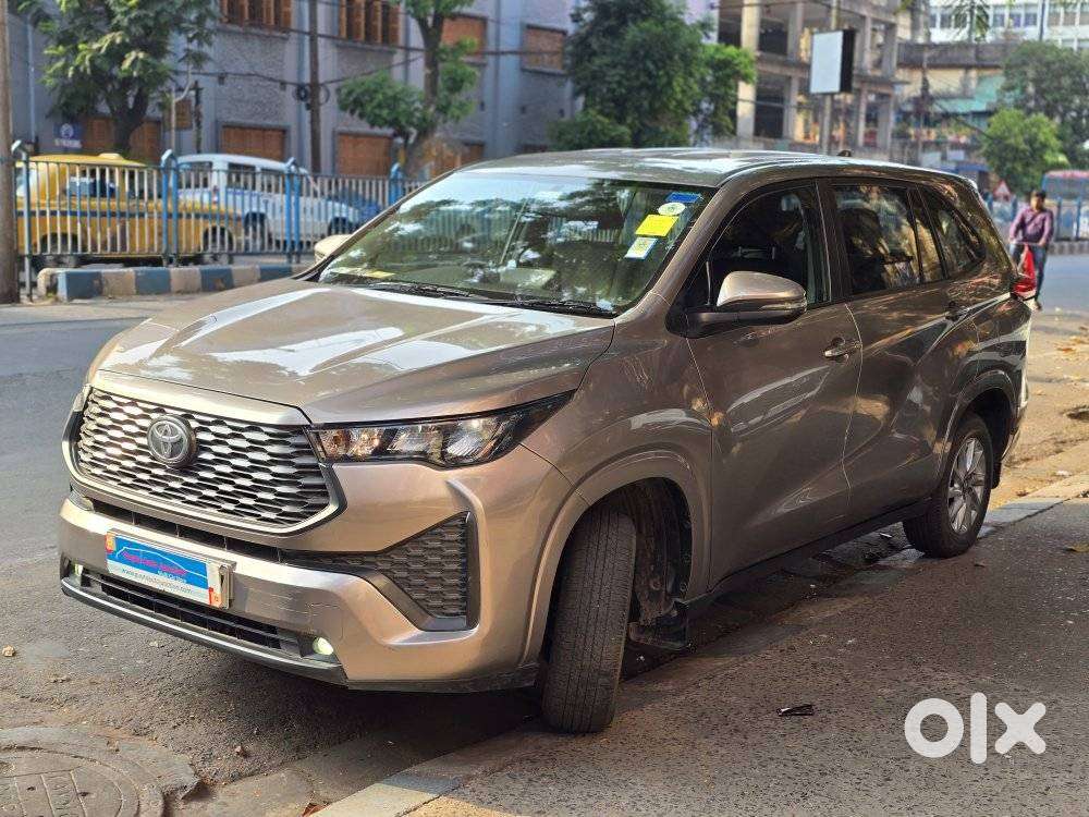 Toyota Innova Hycross 2.0 G-slf 8 Str, 2023, Petrol