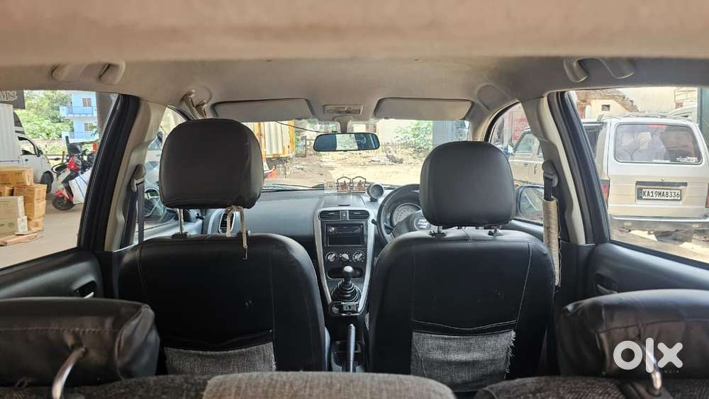 Maruti Suzuki Ritz Vxi, 2013, Petrol