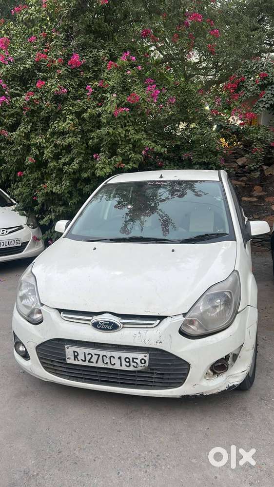Ford Figo Titanium 2012