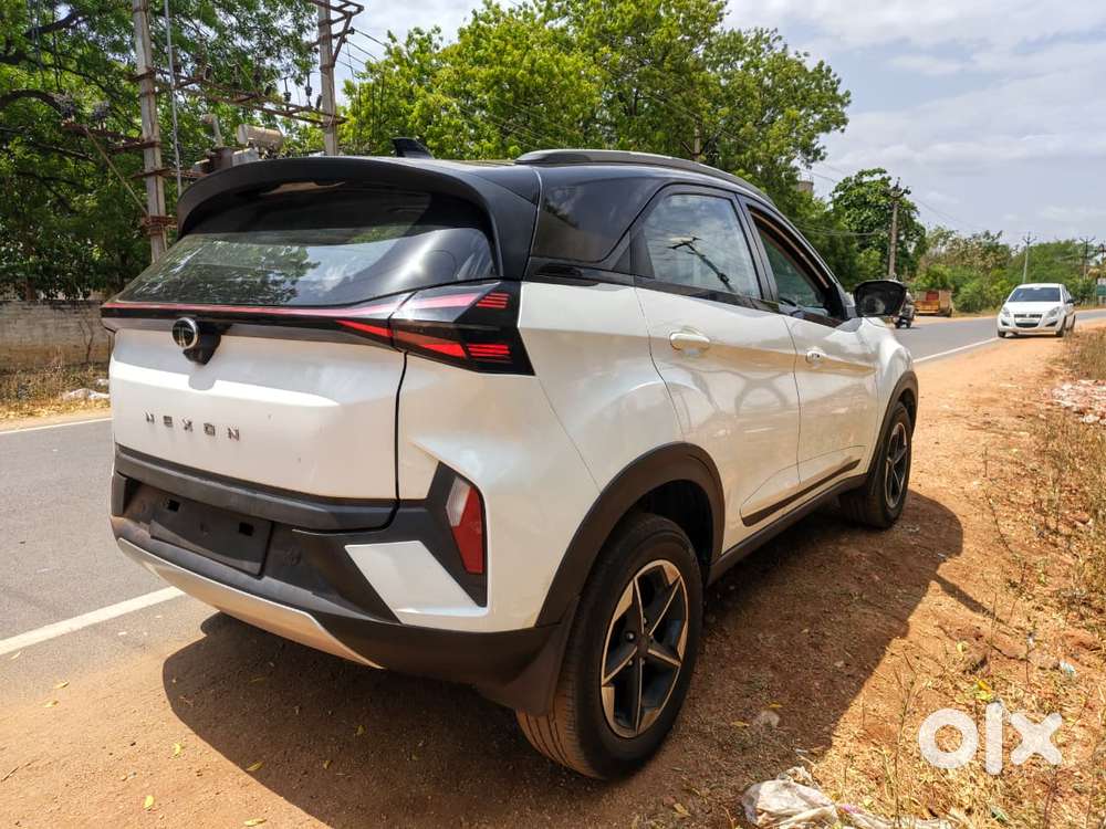 Tata Nexon Fearless Pr S 1.2 Revotron Petrol 7 Dca Dt, 2025, Petrol