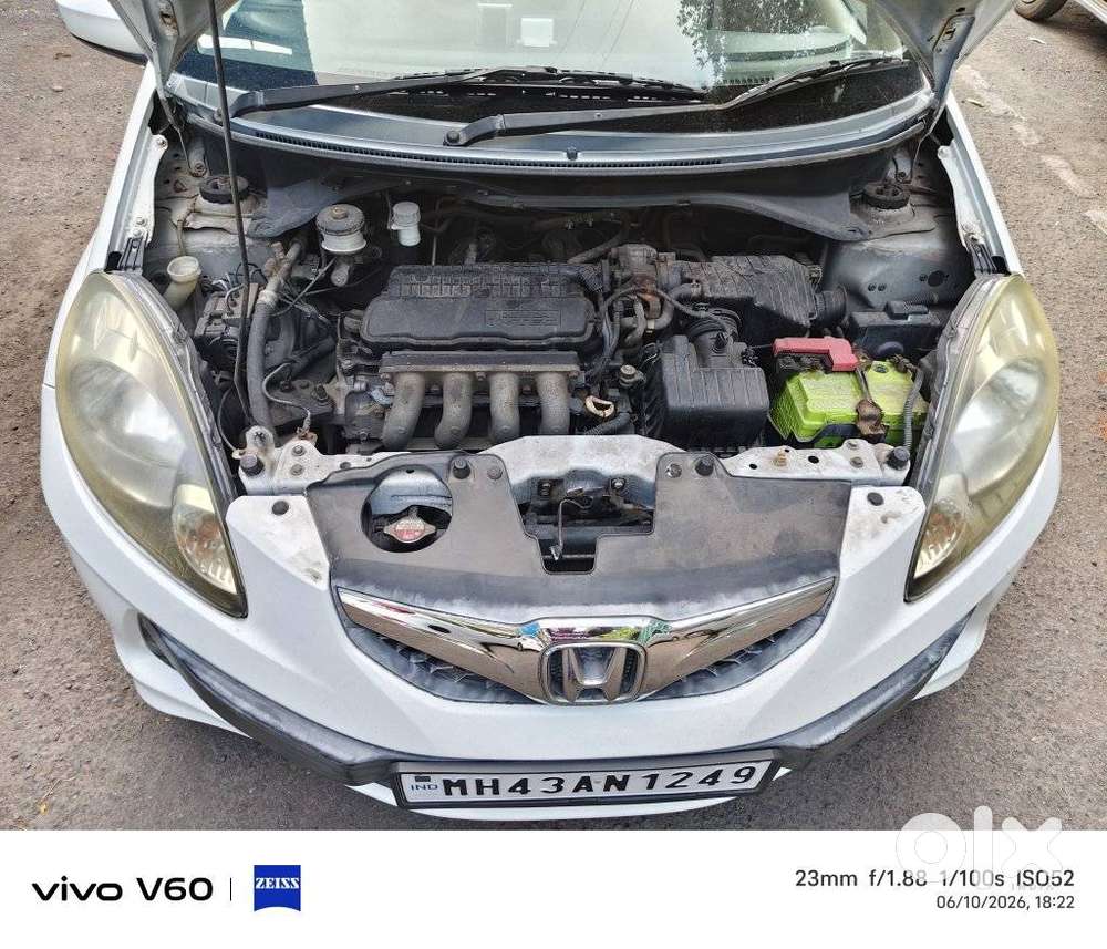 Honda Brio V Mt, 2013, Petrol
