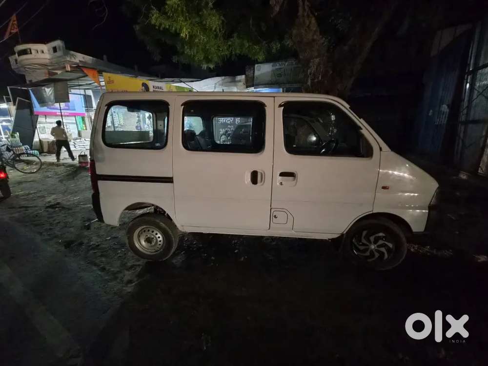 Maruti Suzuki Eeco 2025 Cng & Hybrids Well Maintained