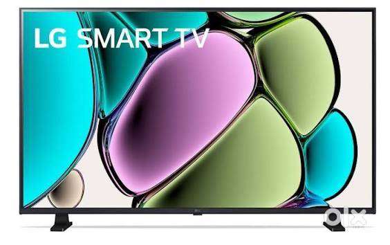 32 WEBOS LG USES AN ON SCREEN MOTION POINER LIKE ACOMPUTER MOUSE