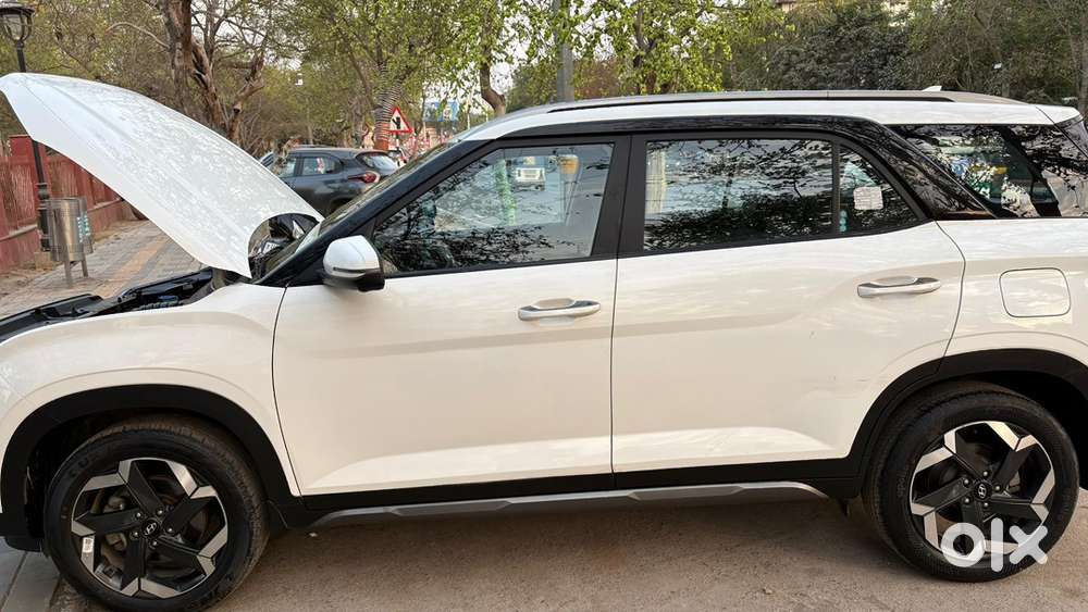 Hyundai Alcazar 2023 Diesel Well Maintained