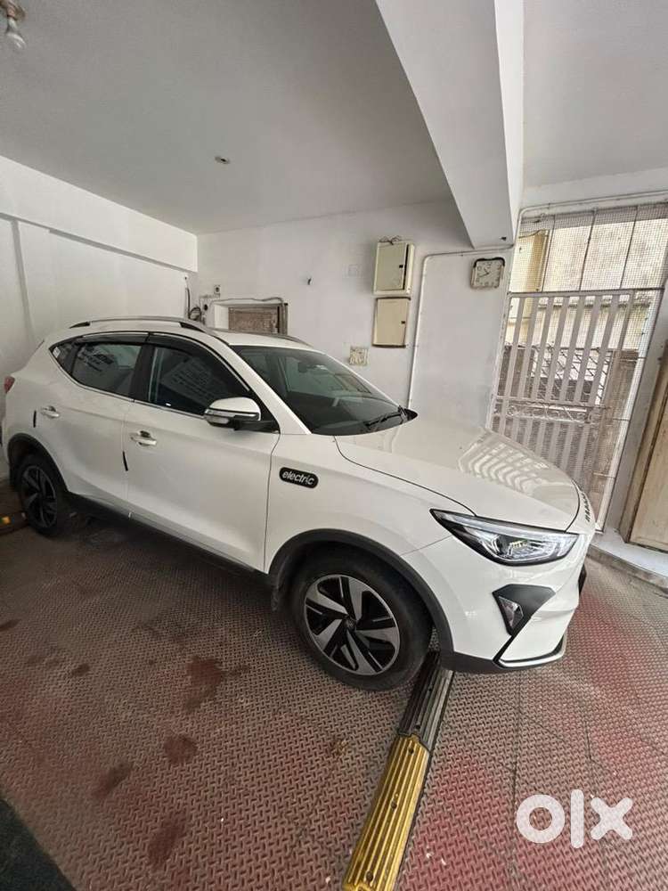 Mg Zs Ev 2024 Electric 27500 Km Driven