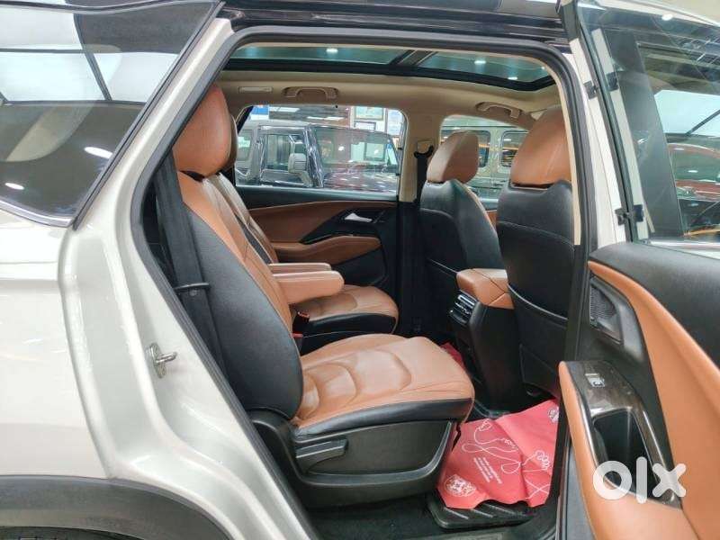Mg Hector Plus Sharp Pro 1.5 Turbo Petrol Cvt 7 Str, 2023, Petrol