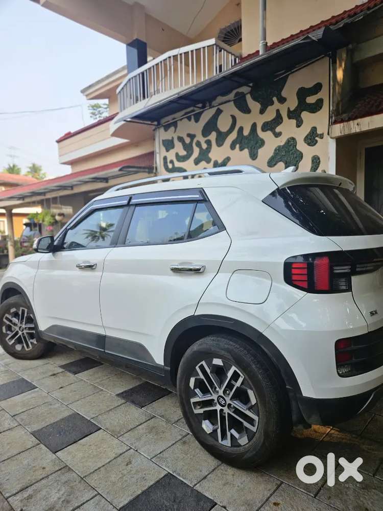 Hyundai Venue 1.0 Turbo Imt (top End) – 2023 – For Sale