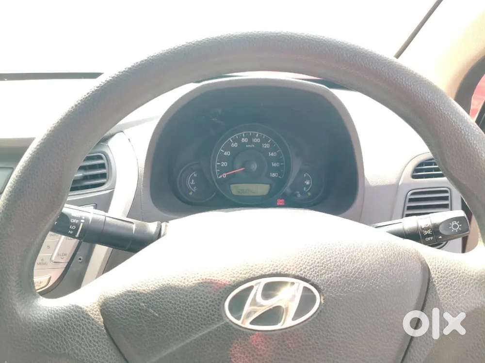 Hyundai Eon Magna Petrol Manual 2012 Variant