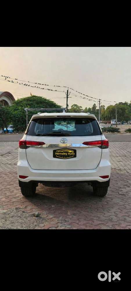 Toyota Fortuner 4x4 Manual Limited Edition, 2017, Diesel