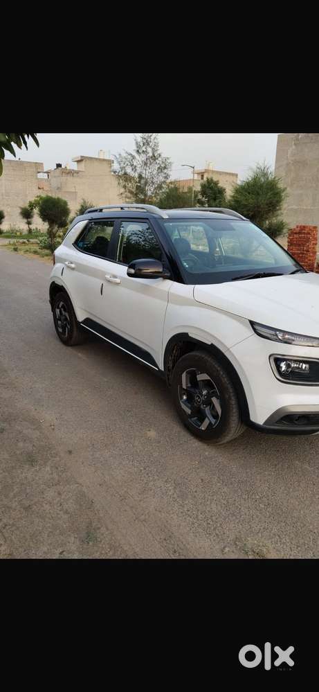 Hyundai Venue Sx (o) Mt 1.0 Turbo Dual Tone, 2020, Petrol