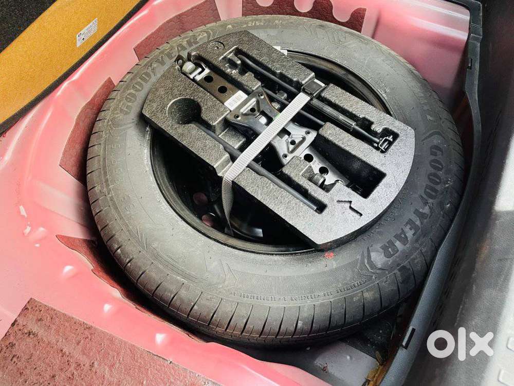 Skoda Kushaq 1.0 Tsi Ambition, 2022, Petrol