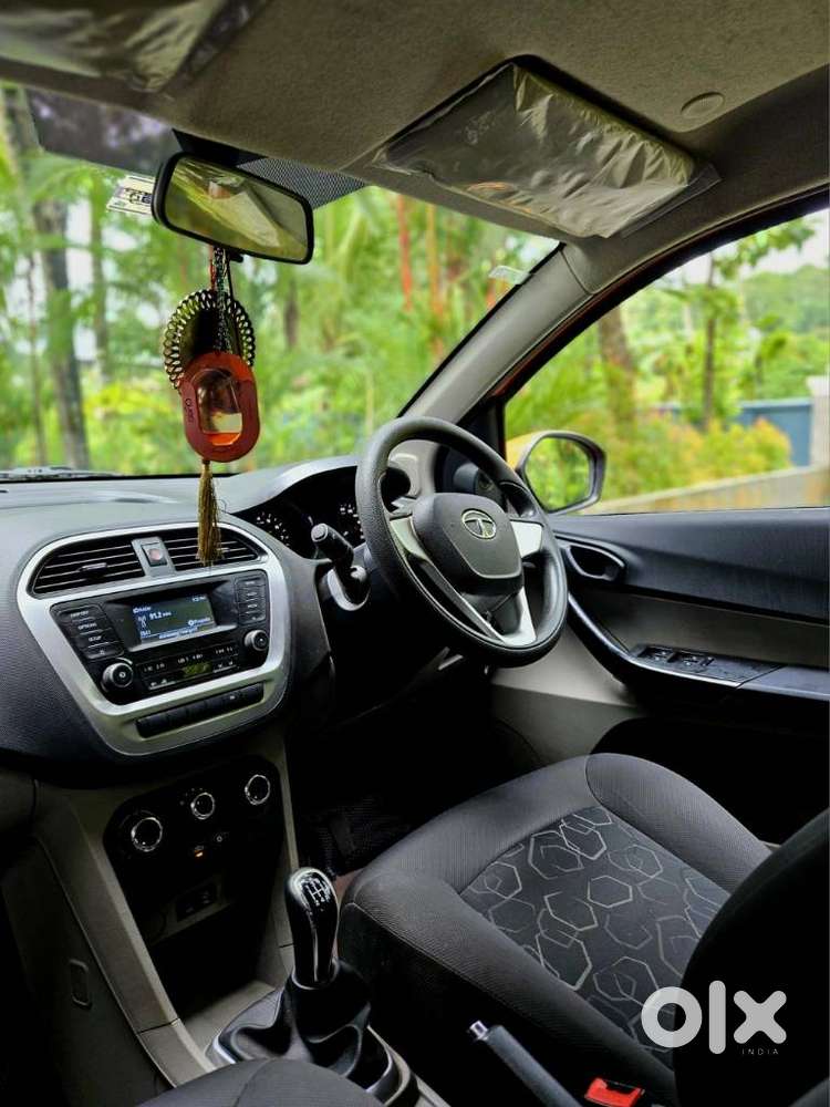 Tata Tiago 1.2 Revotron Xt, 2017, Petrol