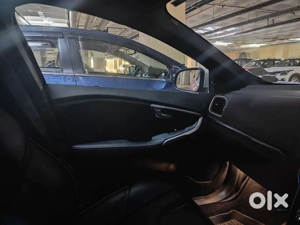 Volvo V40 2018 Diesel 50100 Km Driven