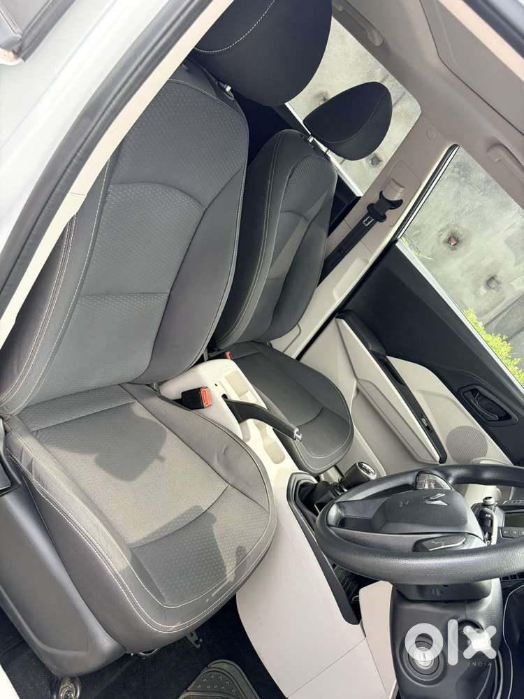 Mahindra Xuv300 W6, 2024, Petrol