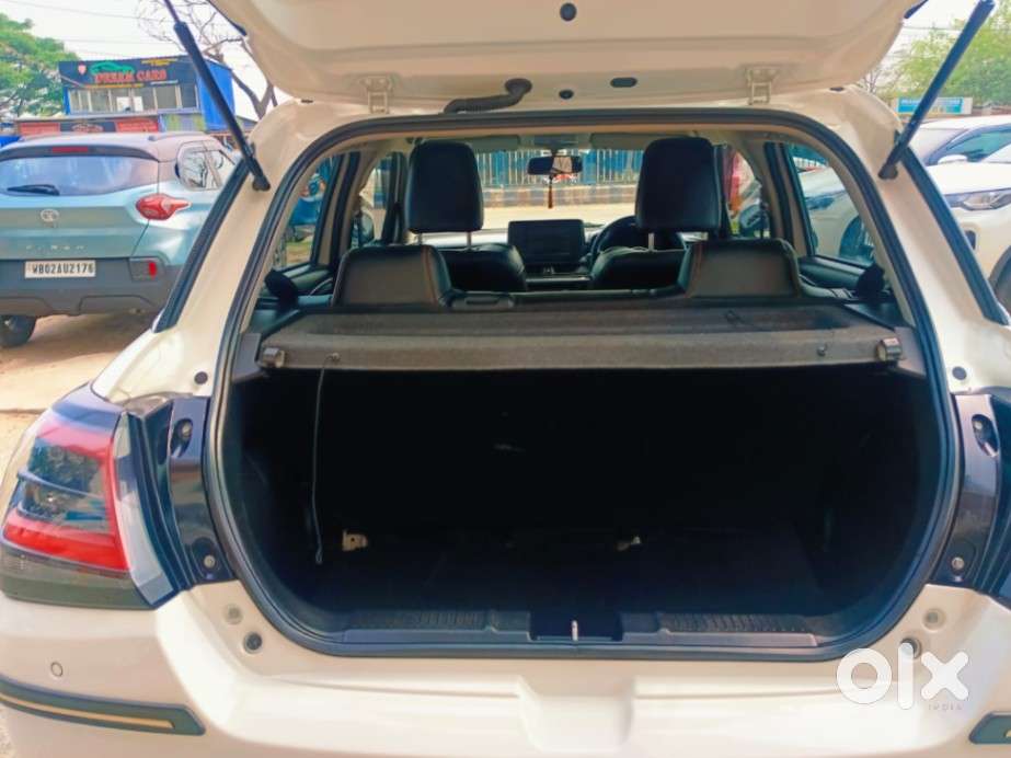 Maruti Suzuki Swift 1.2 Vxi (o), 2024, Petrol