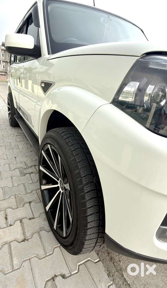 Mahindra Scorpio Classic 2.2 S 11 Mt 7 Str, 2023, Diesel