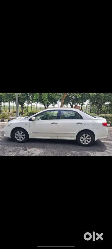 Toyota Corolla Altis 2011