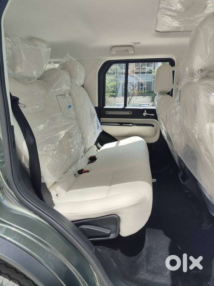 Mahindra Thar Roxx Mx5 Petrol At 2wd, 2026, Petrol