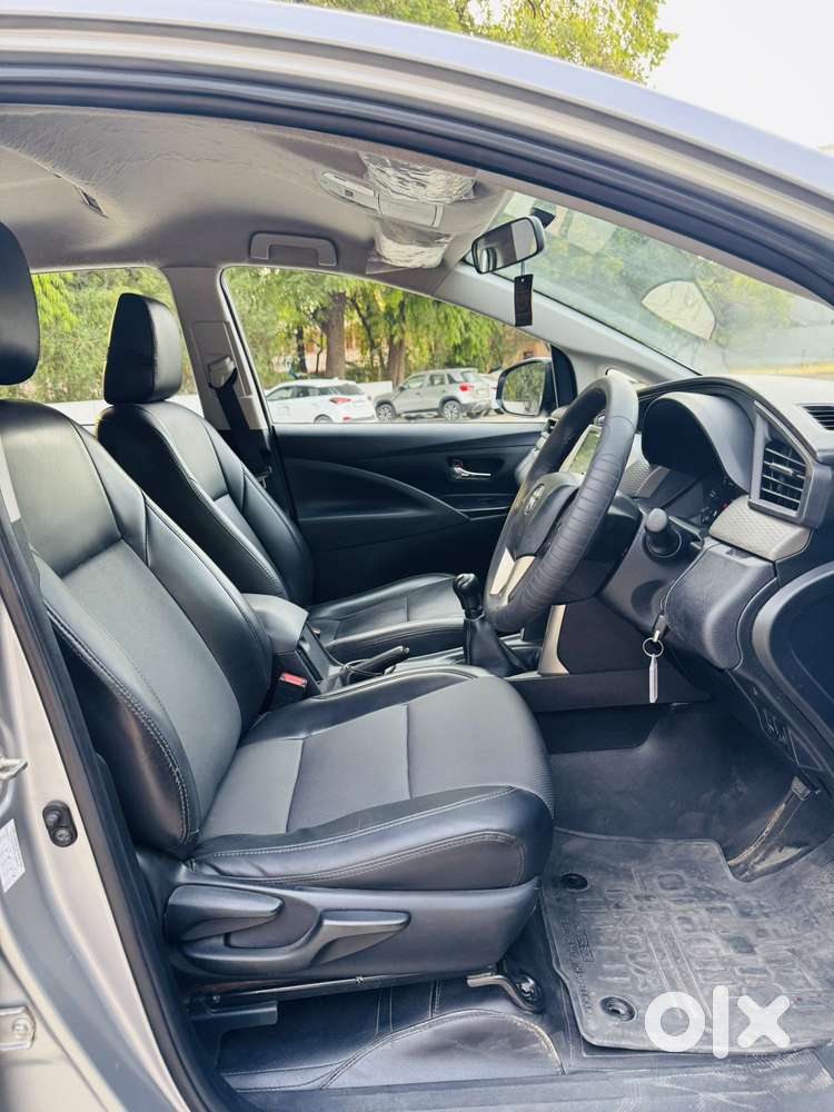 Toyota Innova Crysta 2.4 G Mt 7 Str, 2018, Diesel