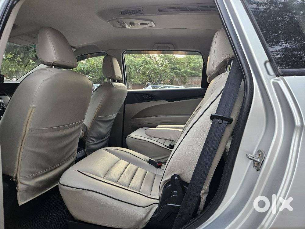 Mahindra Marazzo M4, 2019, Diesel