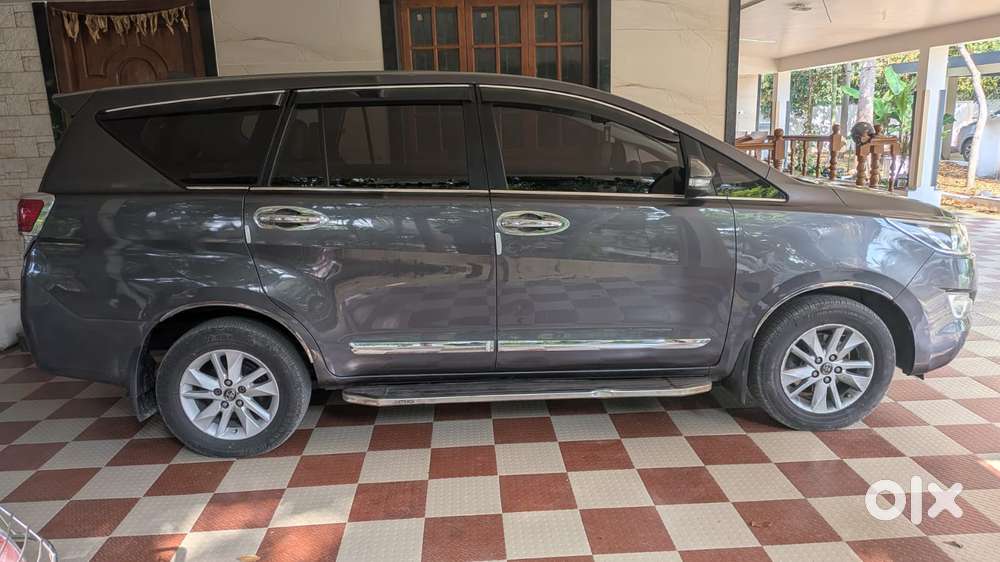 Toyota Innova Crysta 2.4 G Mt, 2016, Diesel