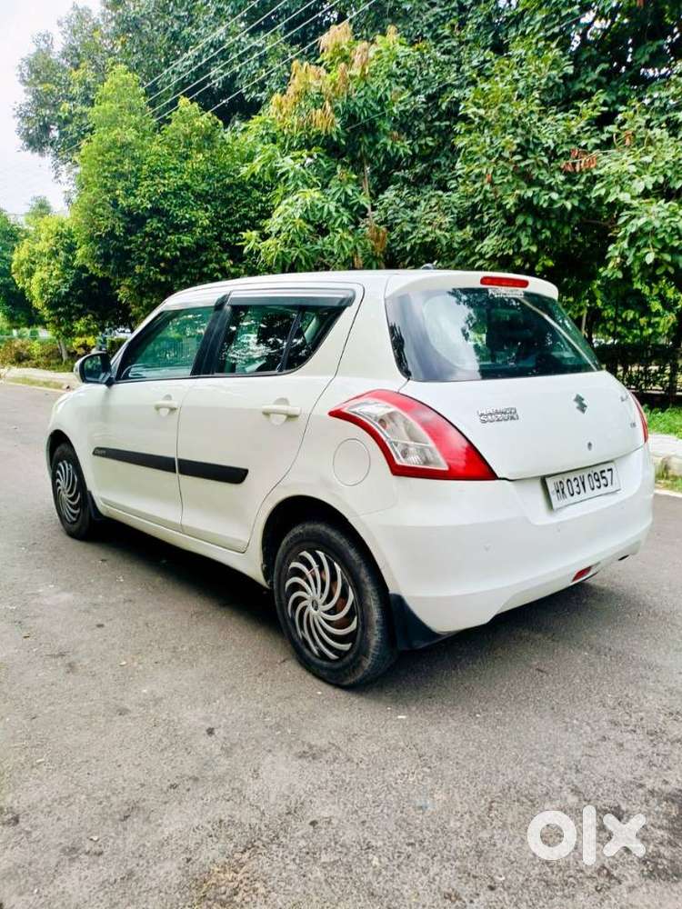 Maruti Suzuki Swift Vxi With Abs, 2017, Petrol