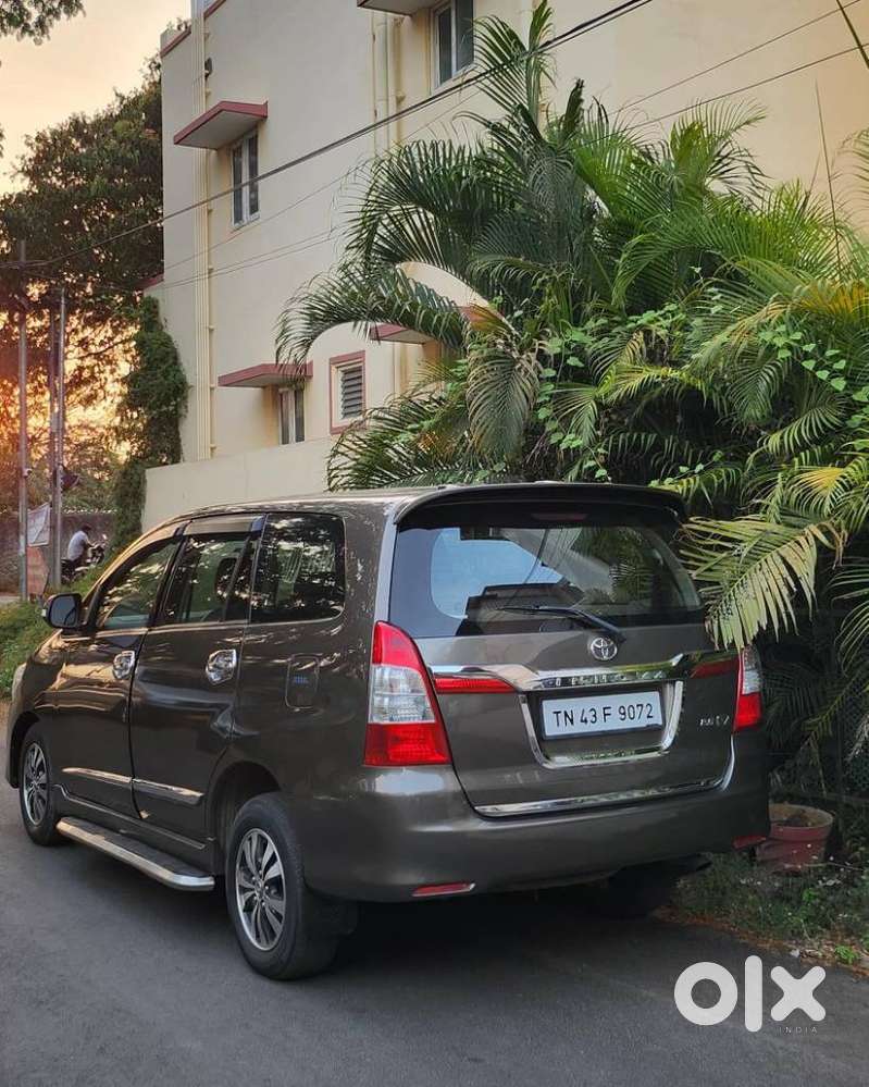 Toyota Innova 2.5 Vx 8 Seater Bs Iv, 2016, Diesel