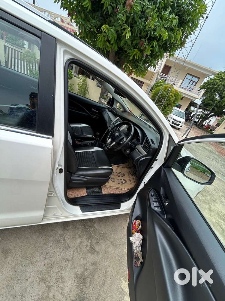 Toyota Innova Crysta 2017