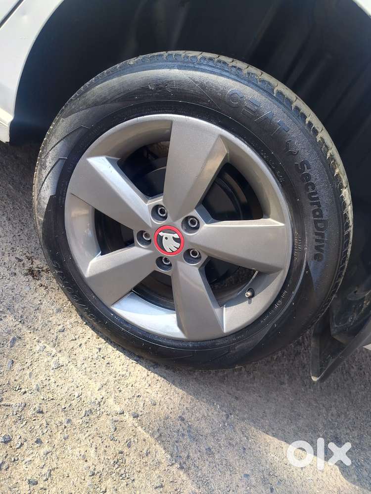 Skoda Rapid 1.6 Mpi Ambition, 2017, Petrol