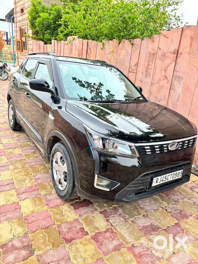 Mahindra Xuv300 Petrol 2023