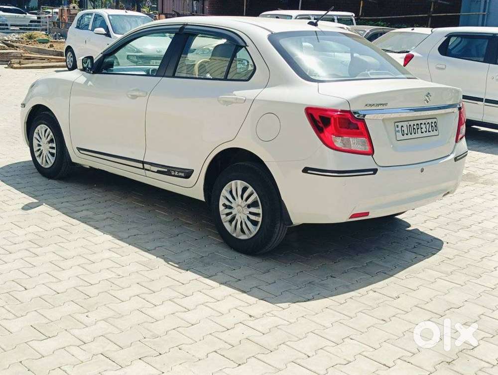 Maruti Suzuki Dzire 1.2 Vxi Amt, 2021, Petrol
