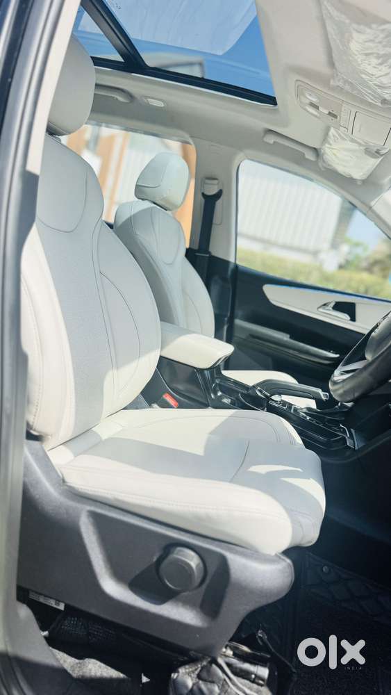 Mahindra Xuv700 2.2 Ax 7 Diesel At Str, 2025, Diesel