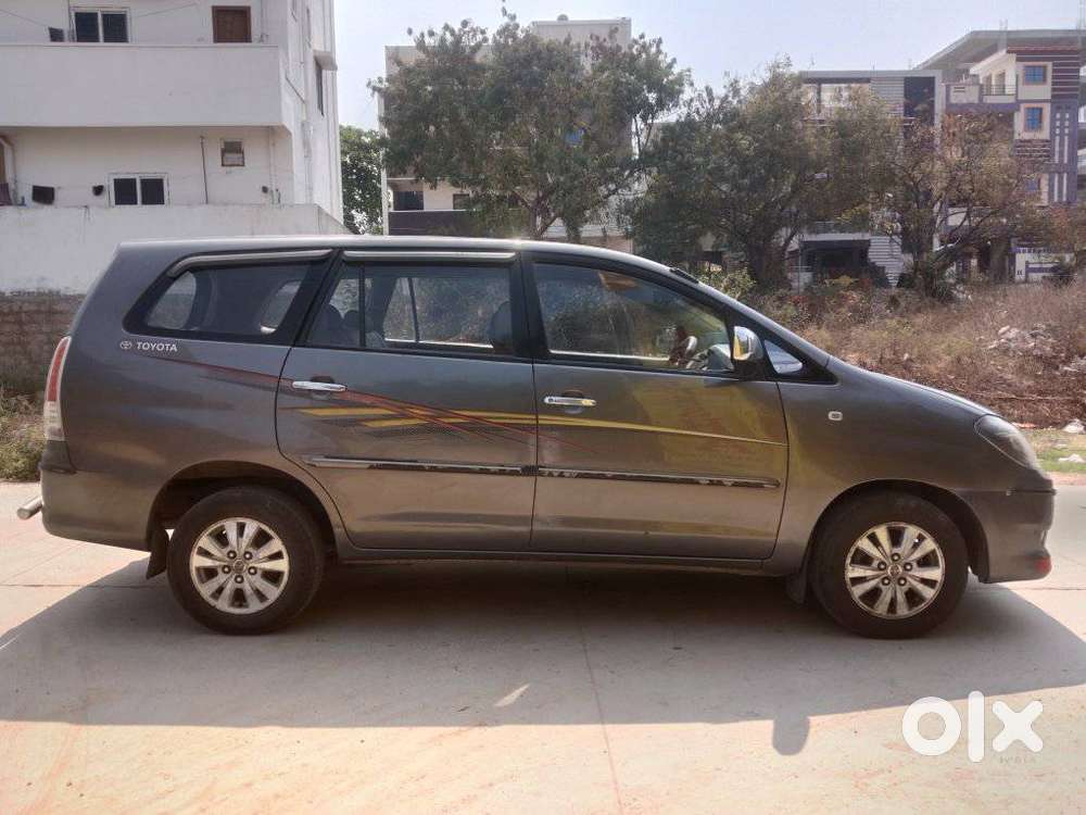 Toyota Innova 2.5 V 7 Str, 2009, Diesel