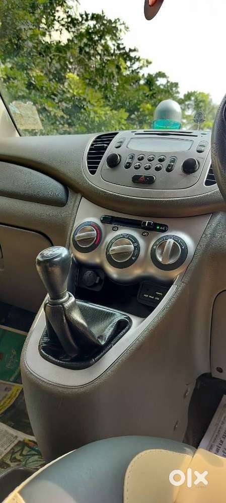 Hyundai I10 Sportz, 2016, Petrol