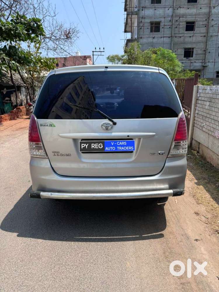 Toyota Innova 2.5 Gx 7 Seater Bs Iv, 2010, Diesel