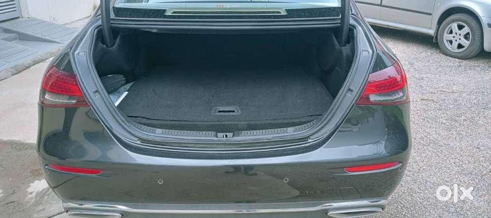 Premium Condition Mercedes Benz E220d Only 45k/3yrs