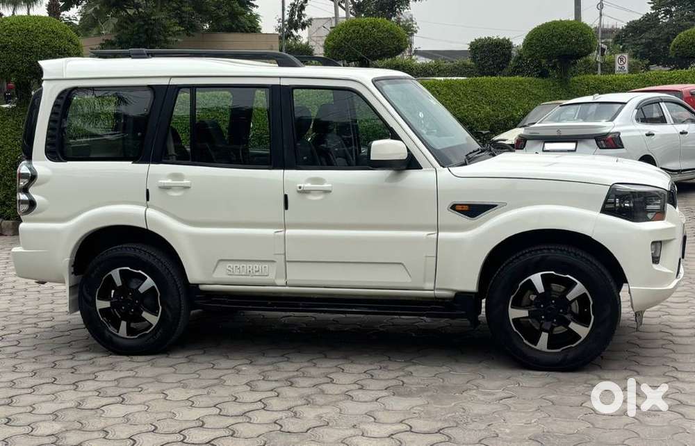 Mahindra Scorpio S10 2wd Mt 2015, 69500 Kms Uttarakhand Registration.