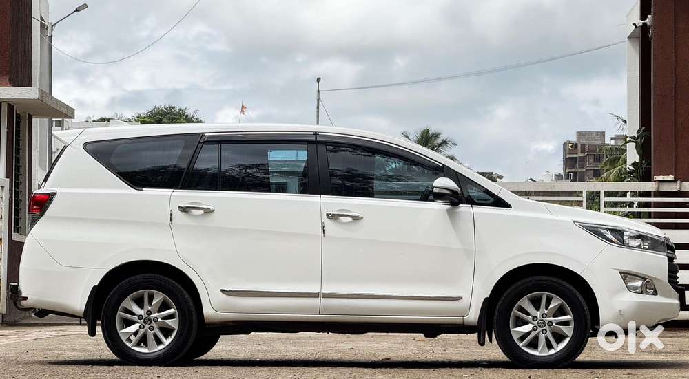 Toyota Innova Crysta 2.4 G Mt 8s, 2017, Diesel