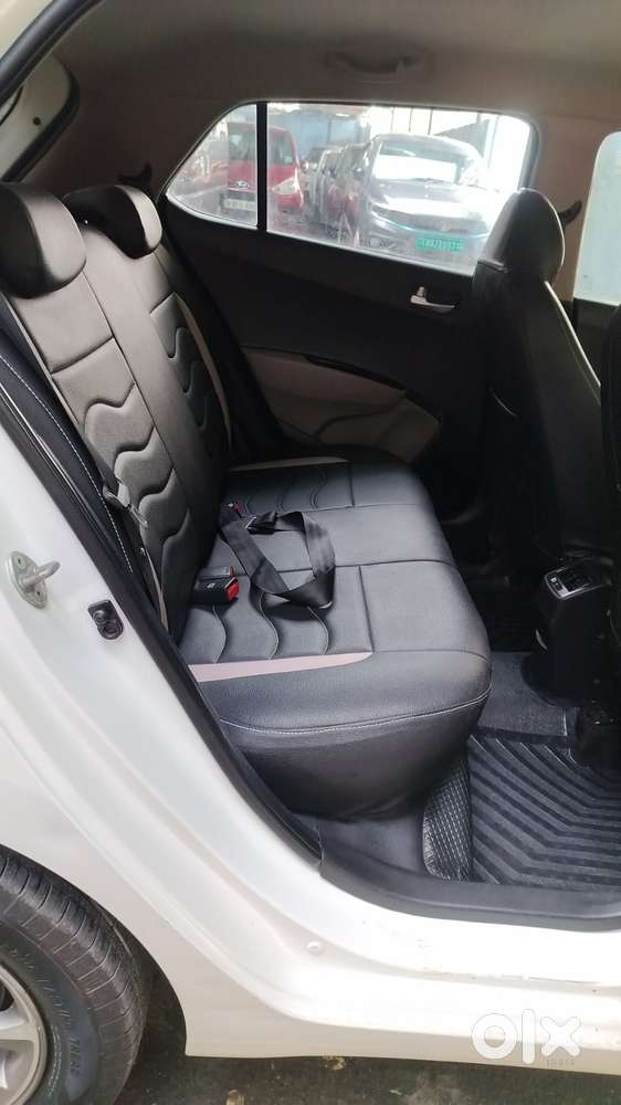 Hyundai Grand I10 Asta Option At, 2016, Petrol