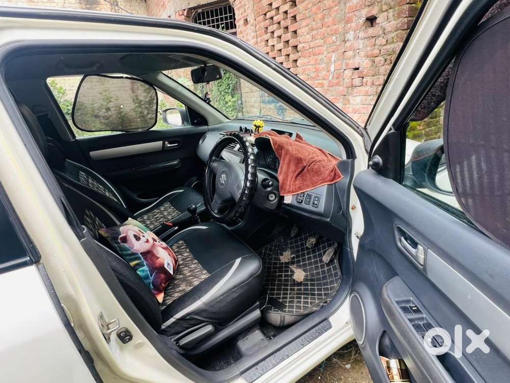 Maruti Suzuki Swift 2010 Petrol+cng  Ch Regd. 95000 Km Driven