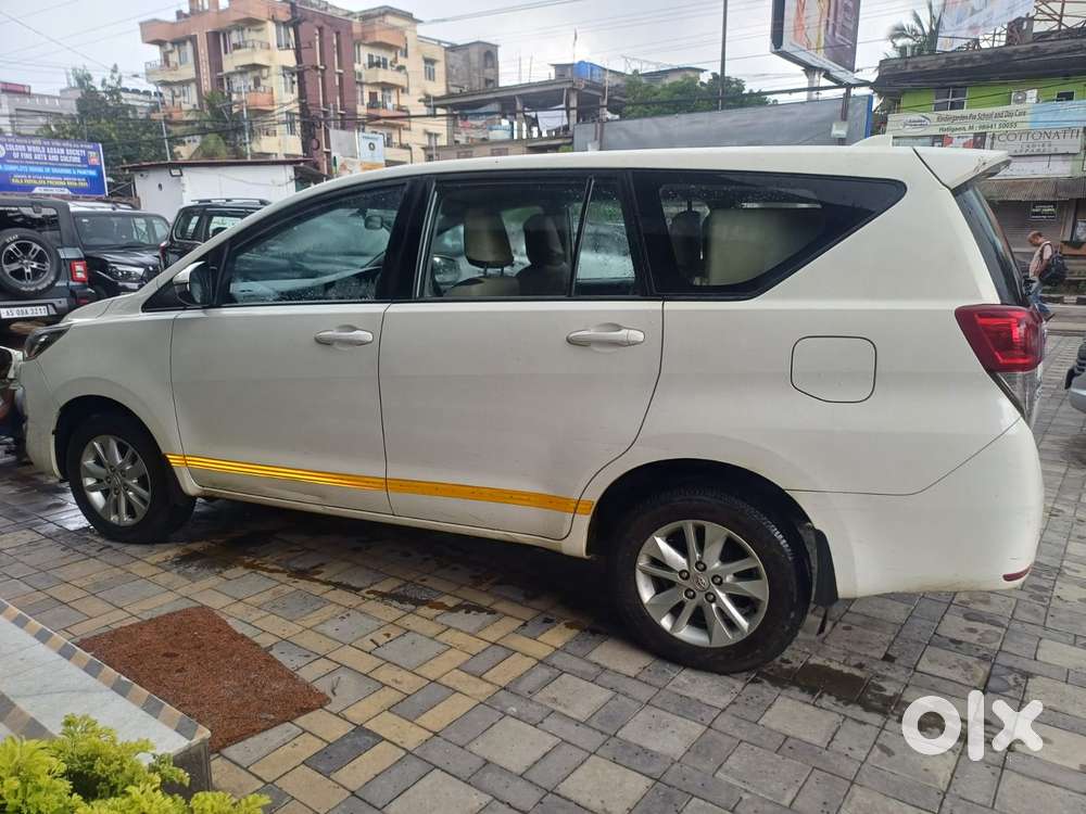 Toyota Innova Crysta 2.4 G Mt 7 Str, 2023