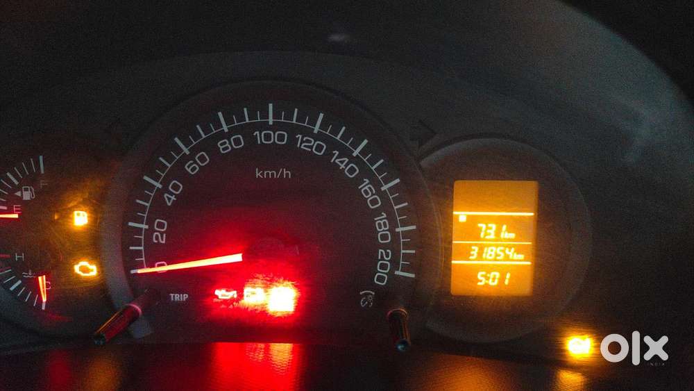 Maruti Suzuki Swift Lxi Option, 2015, Petrol