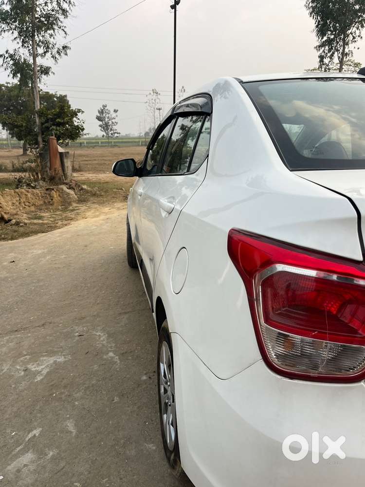 Hyundai Xcent 2015 Diesel Well Maintained