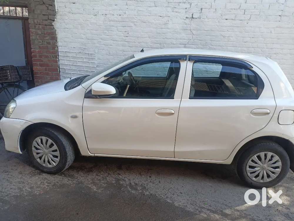 Etios Liva Petrol 2015 December