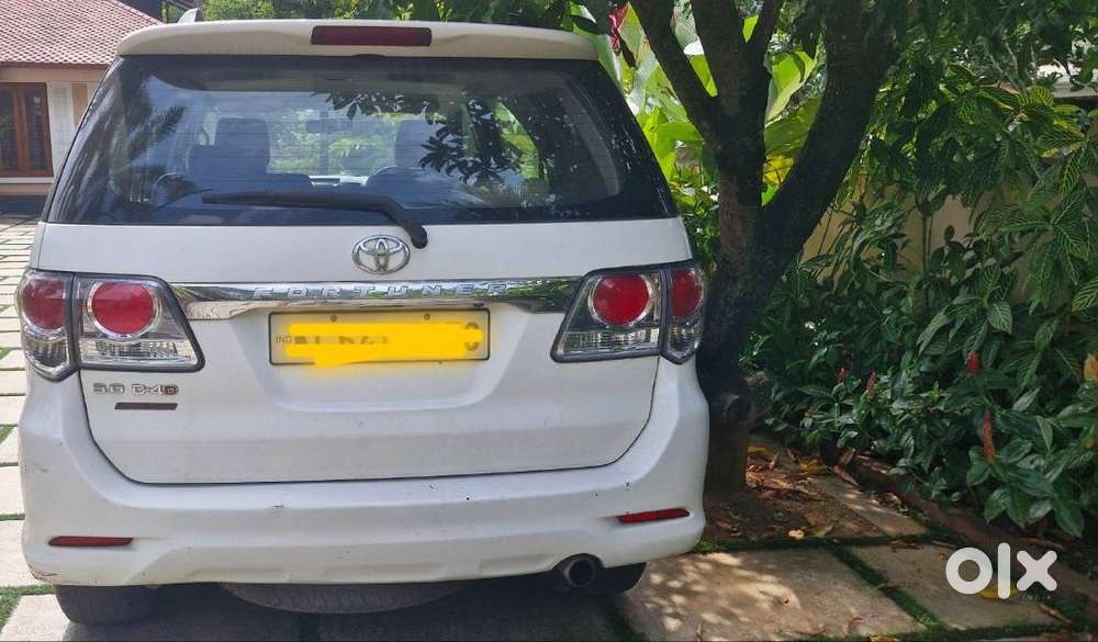 Toyota Fortuner 2015