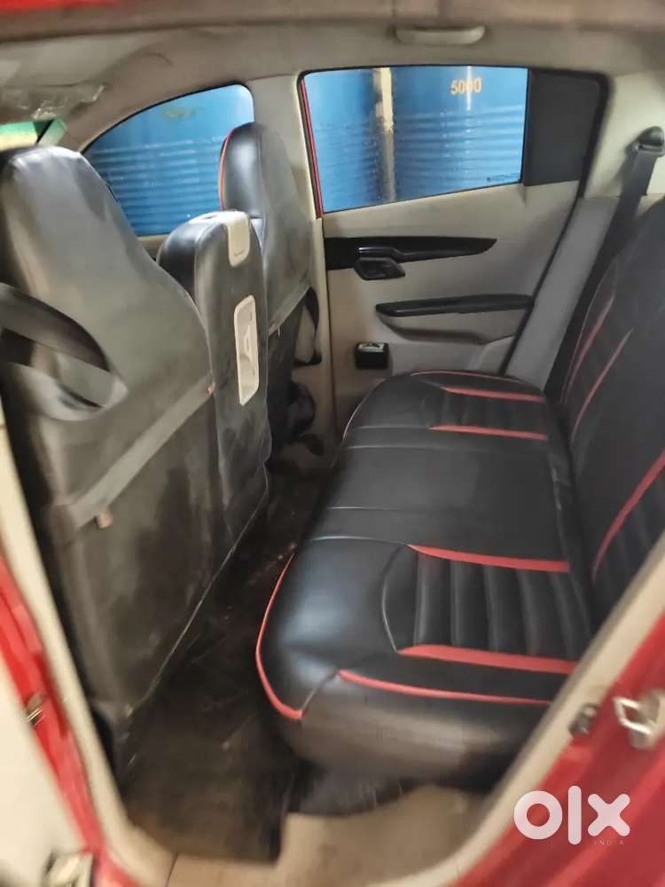 Mahindra Kuv 100 2016