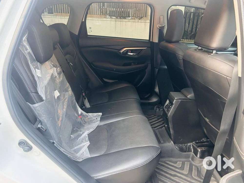 Toyota Urban Cruiser Hyryder 1.5 V Hybrid, 2024, Petrol