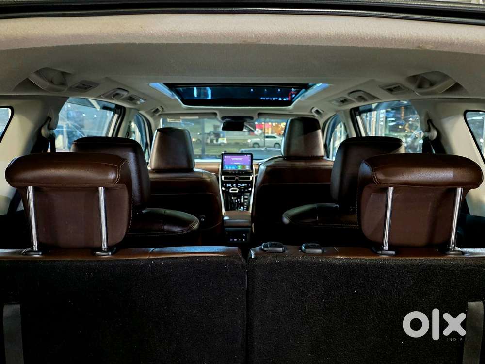 Toyota Innova Hycross 2.0 Zx Hybrid 7 Str, 2023, Cng & Hybrids