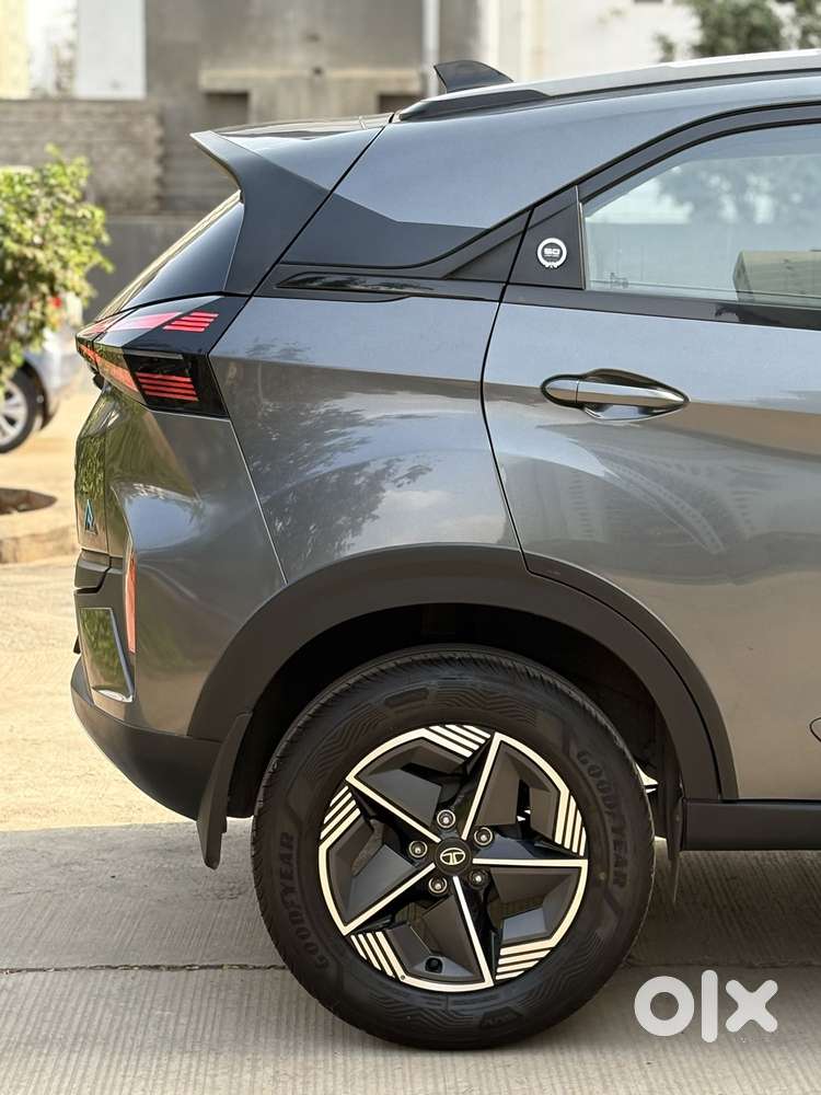 Tata Nexon Creative Plus 1.2 Revotron Petrol 6 Mt, 2024, Petrol