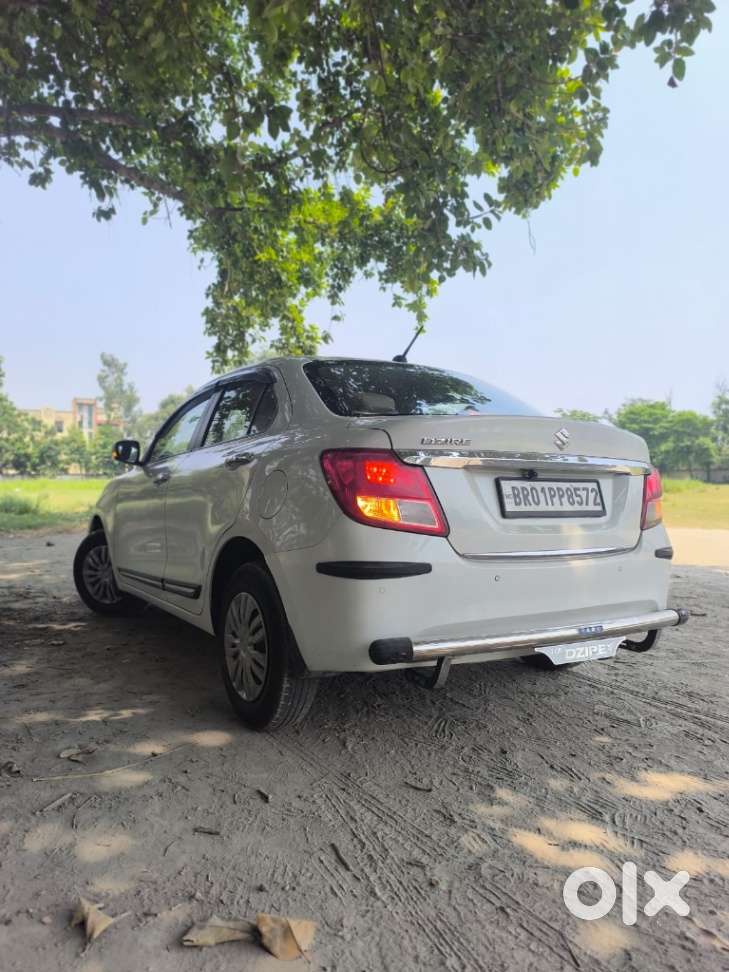 Maruti Suzuki Dzire 1.2 Vxi, 2023, Petrol